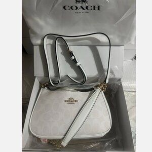 COACH Teri Shoulder Bag in Signature Canvas (Glacier White)